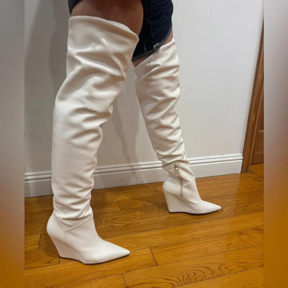Stuart Weitzman Saloon 100 Wedge Boot in Cream, Size: 7.5